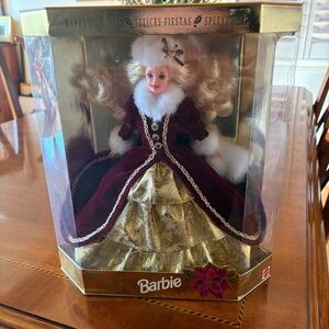 Vintage Barbie 1996 Happy Holidays Christmas Special Edition Doll